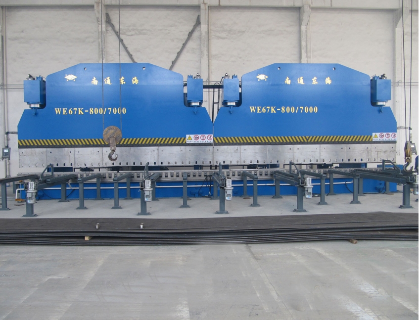 2xWE67K-800/7000 CNC Press Brake in Tandem